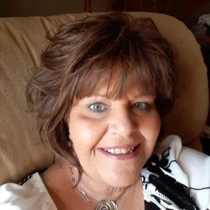 Meet your Posher, Lonna